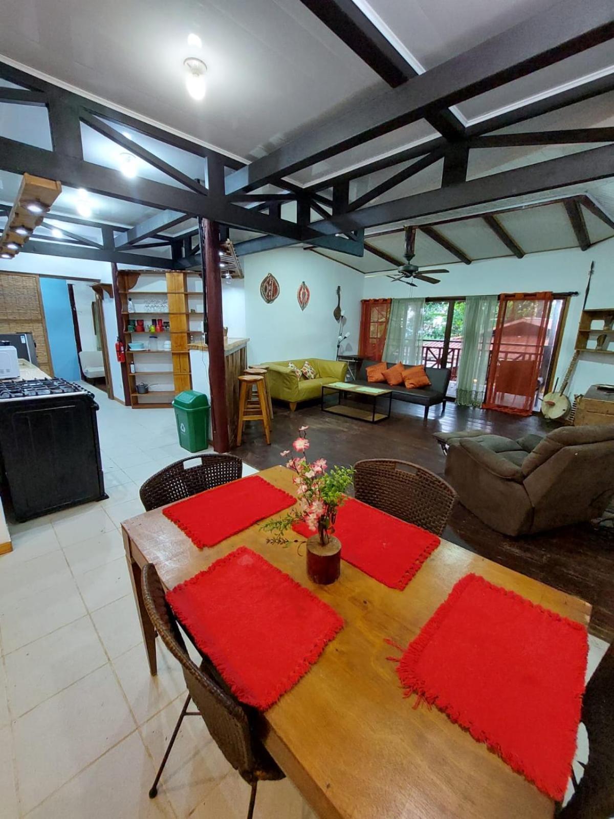 Hotel Casa Vito Beachfront Puerto Viejo de Talamanca Екстериор снимка
