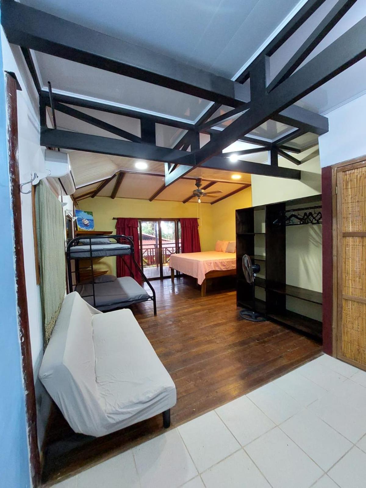 Hotel Casa Vito Beachfront Puerto Viejo de Talamanca Екстериор снимка